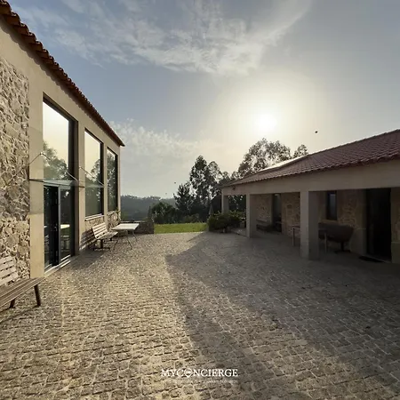 Casa Da Trapa בית נופש אוליביירה דה אזמיס